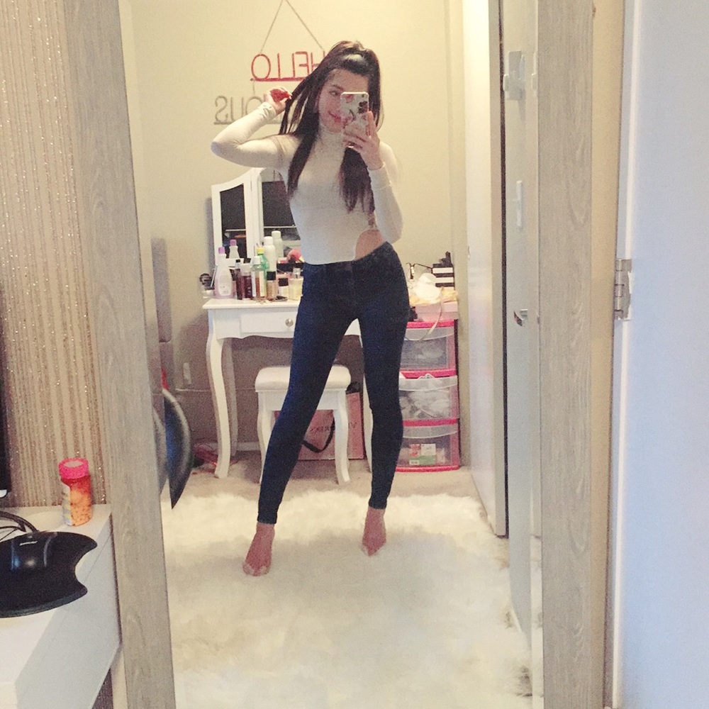 Mid rise jeans